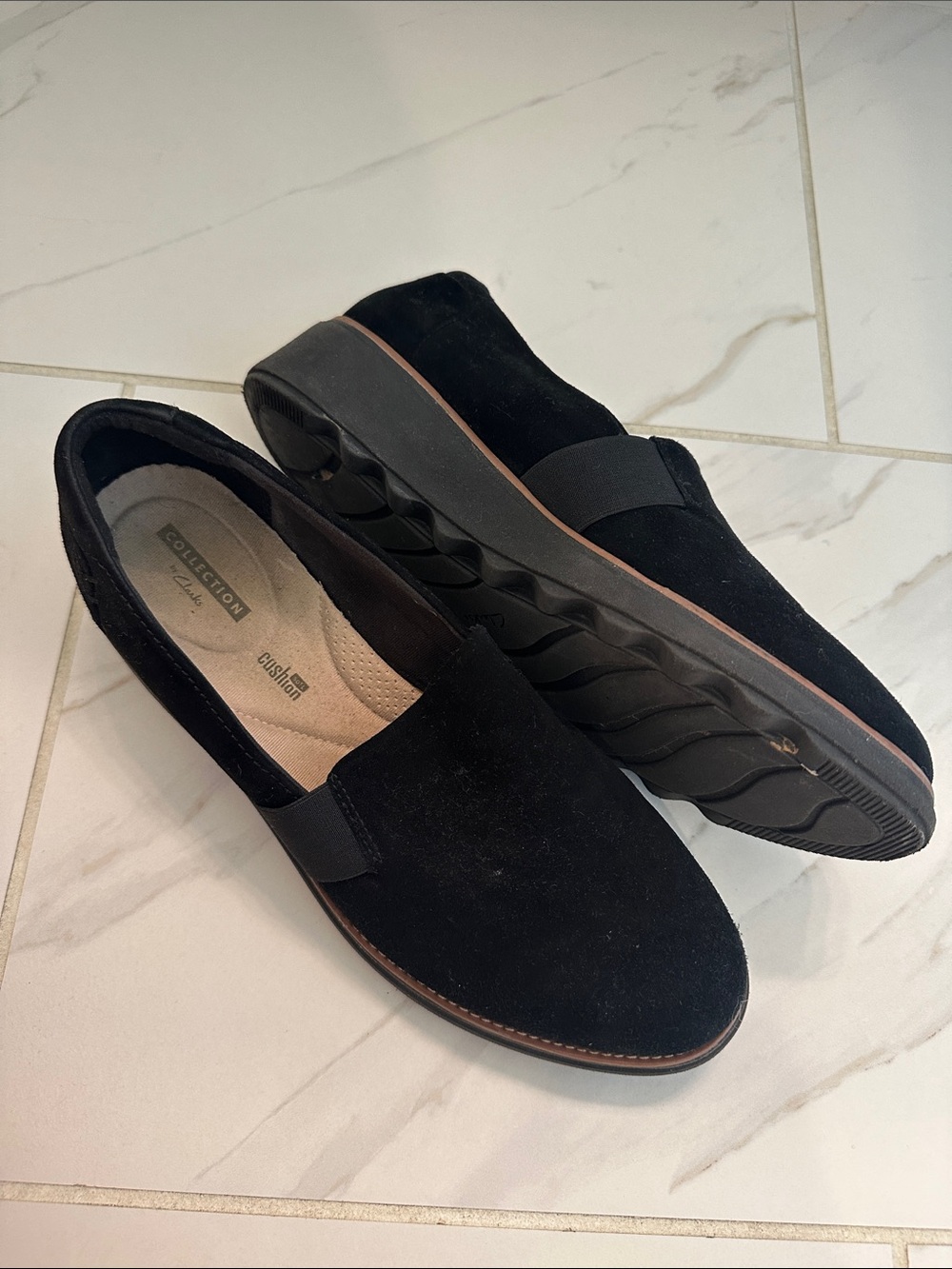 Clarks Black Suede Slip-On Cushion Flats